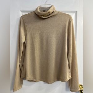 NWT Ribbed Metallic Turtleneck champagne Large Petite with sparkly threads